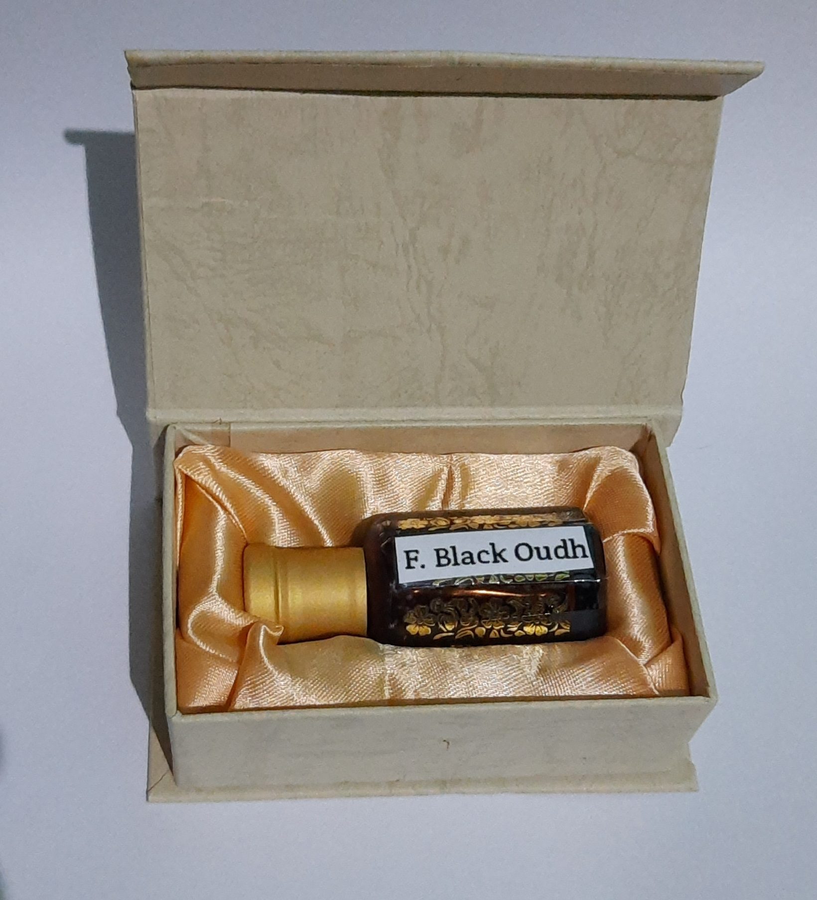 Fabulous Black Oudh Premium Quality Non Alcoholic Synthetic Attar 10m